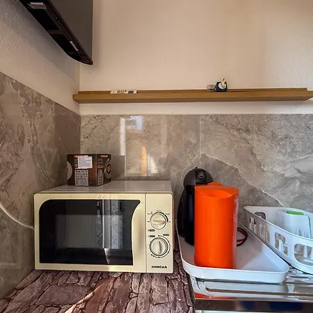 Meghan Apartment