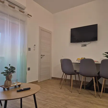 Apartment Meghan Pula